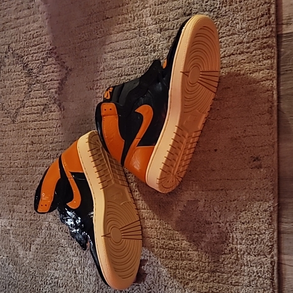 Jordan 1 Retro High OG Shattered Backboard - Picture 4 of 10